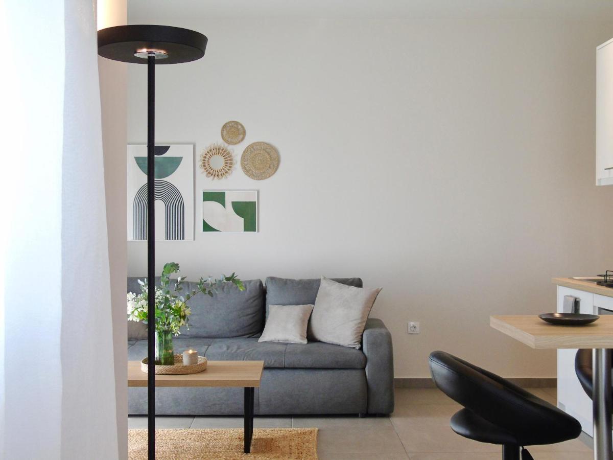 Grey Rose Apartment Kalambaka Exterior photo
